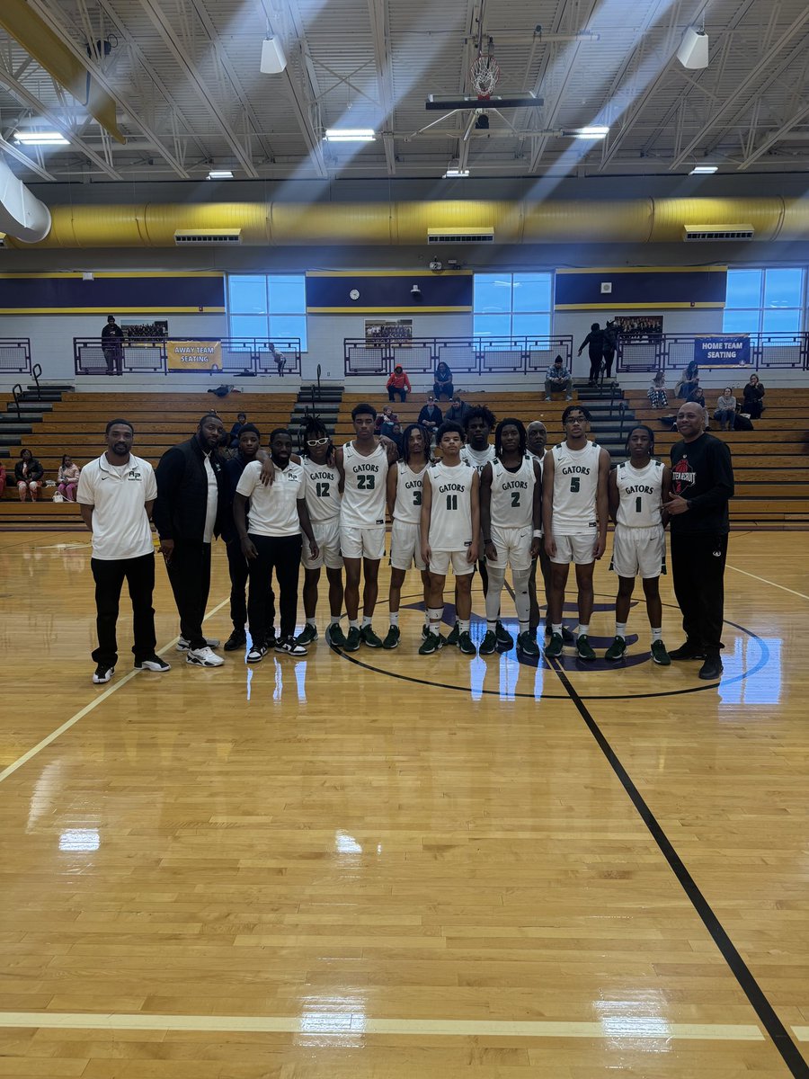 MittenRecruit's tweet photo. ❄️Winter Invite❄️
Winners of our 1st contest was Ypsilanti Arbor Prep 55-38 over UPrep Science & Math! Game MVP was Ken White Jr. making 3 threes and scoring 18 points!! #MittenRecruit #WinterInvite https://t.co/HM7InVXDTI