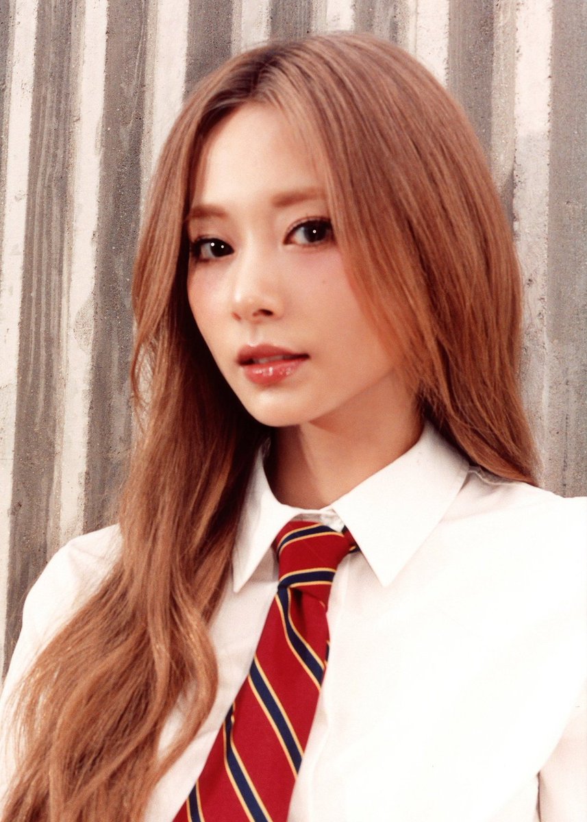 Lors d'un fancall, Tzuyu a confirmé avoir obtenu une maîtrise en psychologie ! 

#TZUYU #쯔위 #子瑜  #ツウィ #TWICE <a href="/JYPETWICE/">TWICE</a> - 🐱