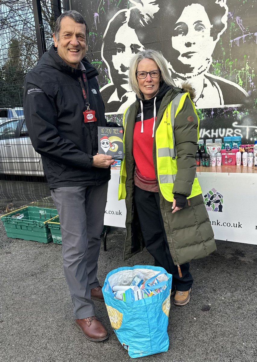 Our first charitable donation made today lovely people &amp; good charity’s to donate to doing the right things <a href="/TheBrickWigan/">The Brick</a> <a href="/themultibank/">The Multibank</a> ❤️⚽️❤️