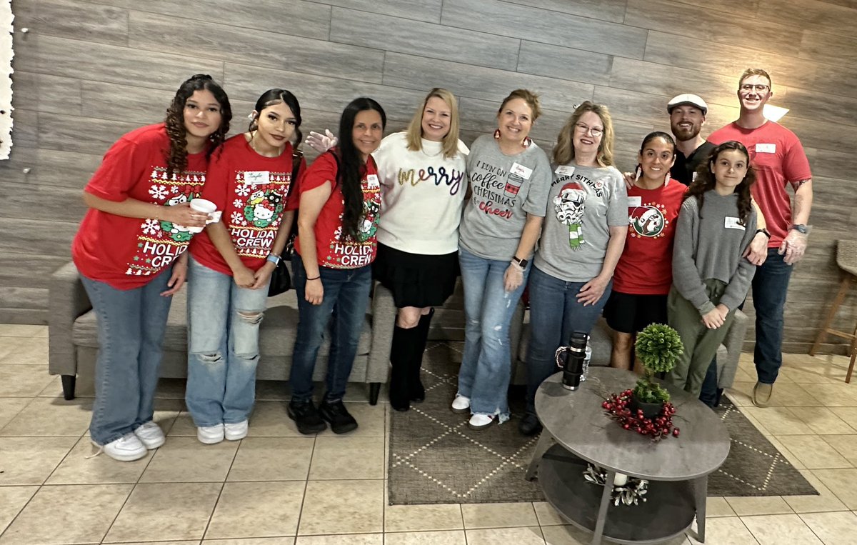 So thankful for these colleagues who volunteer their Saturday and their families to serve others this holiday season. #rjlyear11 <a href="/NetZeroLee/">Richard J. Lee Elementary</a> <a href="/MyArtsyHeart/">Audrey Allen</a> <a href="/RJLSTEAMLab/">Mrs. Shaner</a> <a href="/chrissy8006/">Christina G.</a>