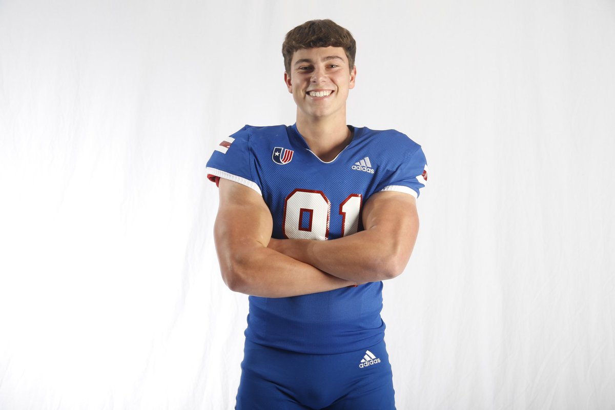 Tysimpson_2023's tweet image. Blessed to receive an offer from UWG! Had a great time on campus and spending time with the coaches. What a great program!