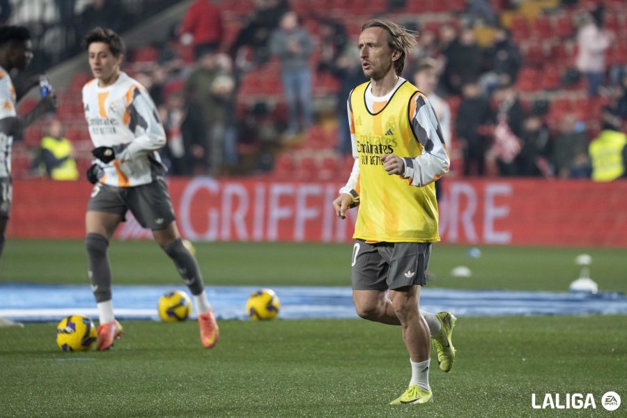 La Gran Jugada (@lagranjugadacsr) on Twitter photo 🔛⏱️ ¡Arranca el encuentro! ⚽️
⚪️🔴 Rayo Vallecano
🆚
⚪️⚪️ Real Madrid
🎙️ <a href="/jeroalonso/">Jerónimo Alonso</a>
#RayoRealMadrid
#LaLigaEASports
📻 <a href="/CanalSurRadio/">Canal Sur Radio</a>
🌐 csur.red/i2VY50QqFPQ
📱 App 🔛⏱️ ¡Arranca el encuentro! ⚽️
⚪️🔴 Rayo Vallecano
🆚
⚪️⚪️ Real Madrid
🎙️ <a href="/jeroalonso/">Jerónimo Alonso</a>
#RayoRealMadrid
#LaLigaEASports
📻 <a href="/CanalSurRadio/">Canal Sur Radio</a>
🌐 csur.red/i2VY50QqFPQ
📱 App