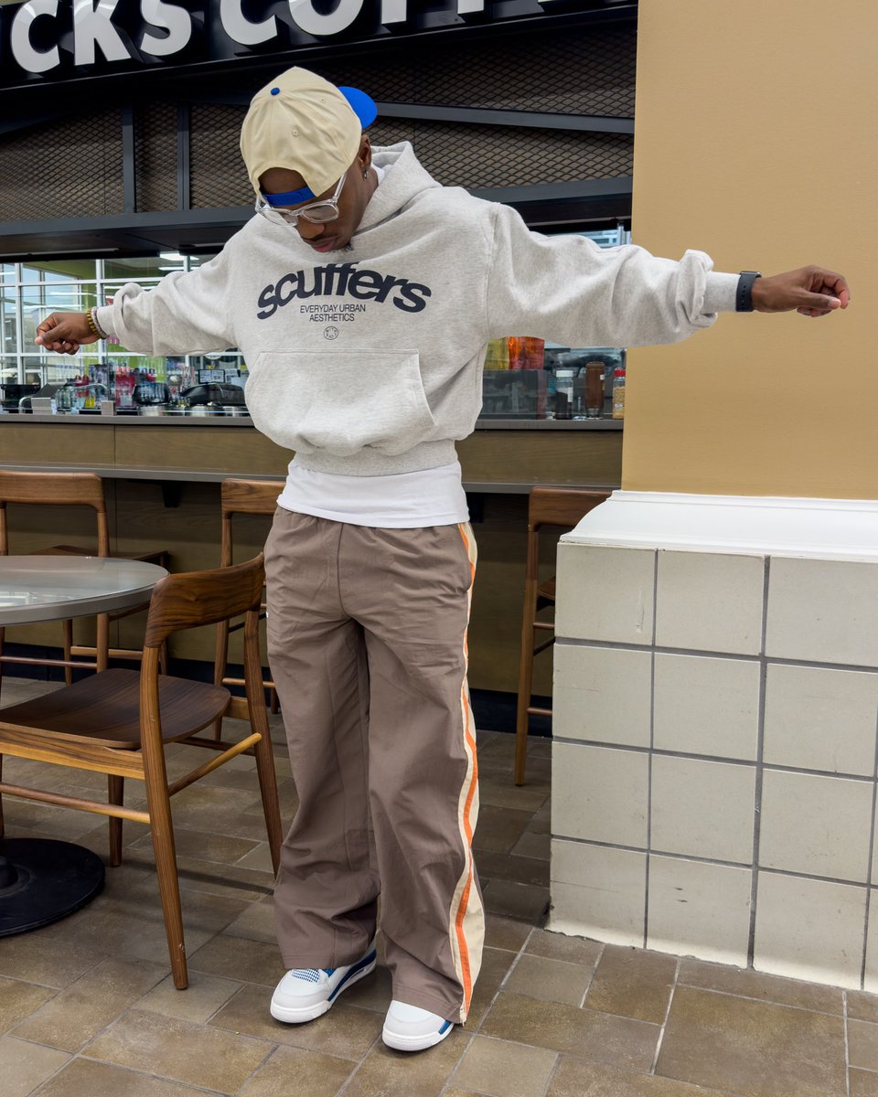 TyDawon's tweet photo. im up 1 🦇
pants and hoodie: @ScuffersCo 
cap: @RuckusCompany https://t.co/YtaYk96kHW