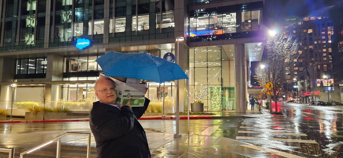 NYCARE_Wellness's tweet photo. At Alberts's #IcomAmerica & #IcomCanada Christmas Party, Dec 13th, at El Gauchu, Bellvue, WA, USA. Never expected it, Albert won a fun prize! As always, we're thankful for the fun Christmas celebration, including the weekend fun on the nearby Bellvue Mall!๐๐๐๐ฅ๐ฒ^ @EarlaRiopel https://t.co/7rdGrurz1p