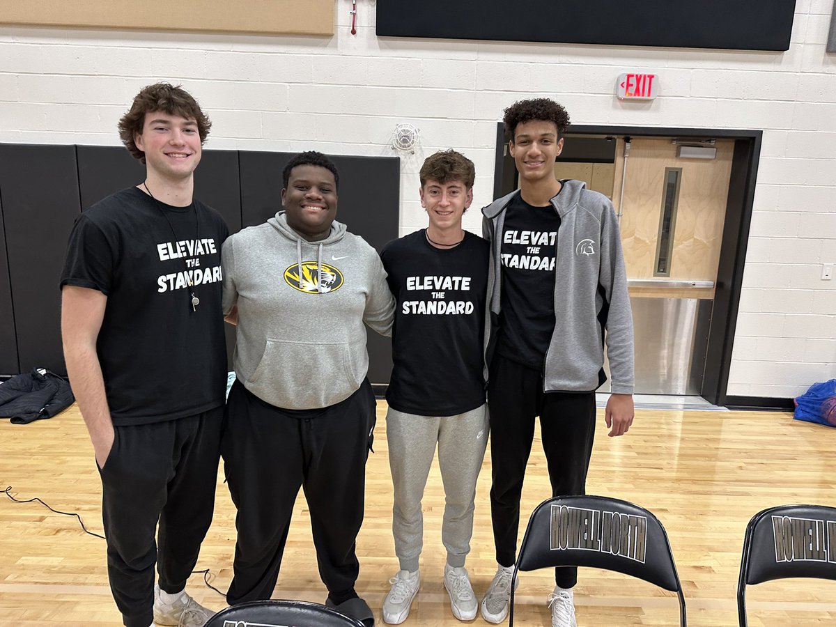 fhcspartanhoops's tweet photo. Thank you @HowellSpecial and @FHCSoccer for the opportunity to serve. Was a great experience for our guys and some great hoops as well. https://t.co/mtuWggxfwW