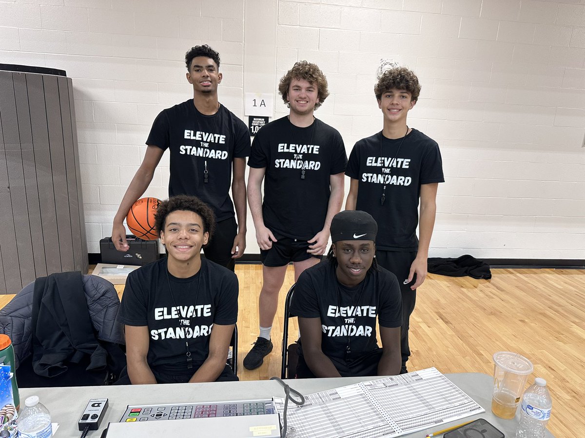 fhcspartanhoops's tweet photo. Thank you @HowellSpecial and @FHCSoccer for the opportunity to serve. Was a great experience for our guys and some great hoops as well. https://t.co/mtuWggxfwW