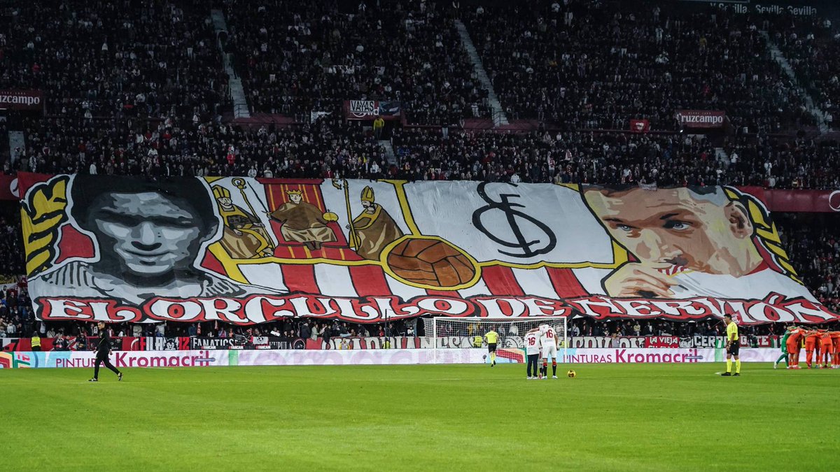 La historia del Sevilla Fútbol Club es de raza, de casta y orgullo. Historia que no gimotea ni se parapeta en fruslerías. Porque la grandeza no se regala ni autoproclama sino que se conquista con sudor y sangre. La plata fulge, el honor se enraíza.

Una vez más, queda demostrado.