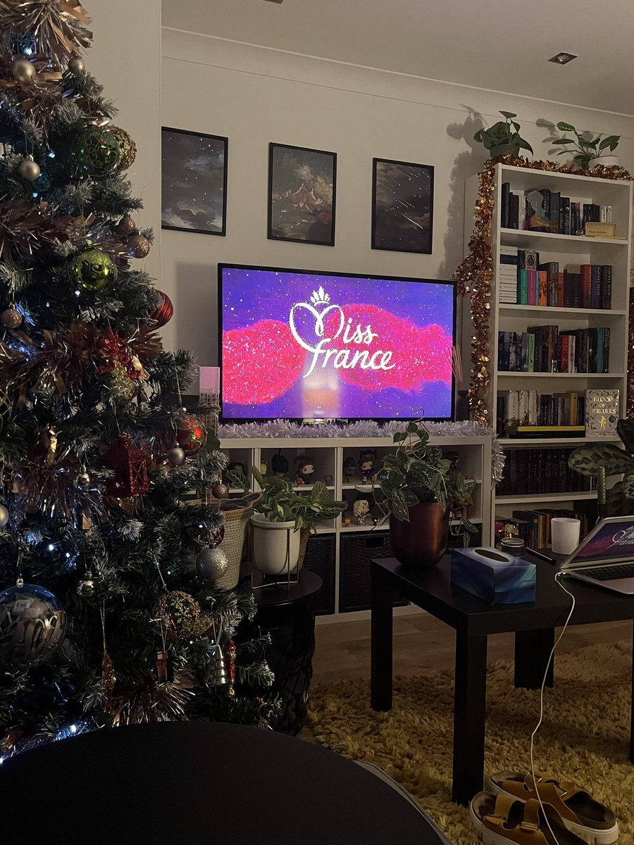 You know it’s that time of the year when