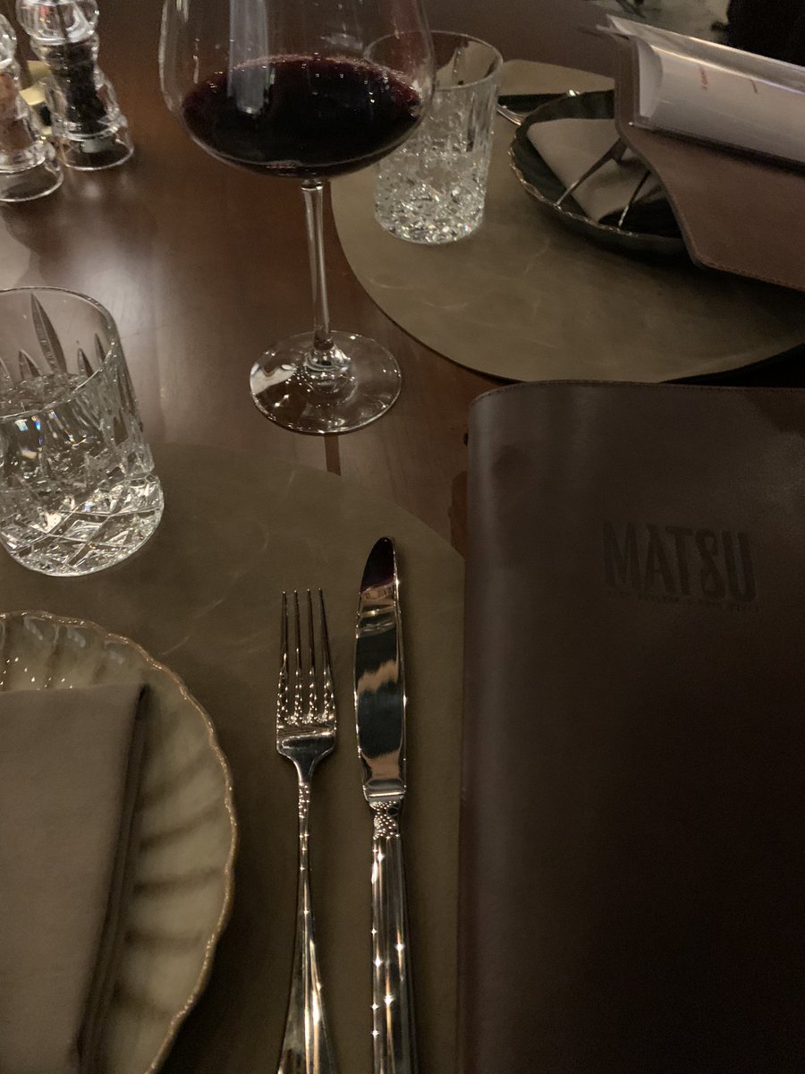 Lindaliciousss's tweet image. Ik heb gelukkig niets gemist! 

Kon mezelf wel voor m’n kop slaan dat ik het weer allemaal zo slecht gepland had. 

Maar ik heb gelukkig buikpijn van het vele heerlijke eten en de geweldige bediening. 

Dikke aanrader weer van Eveline Wu, #Matsu op StrijpS