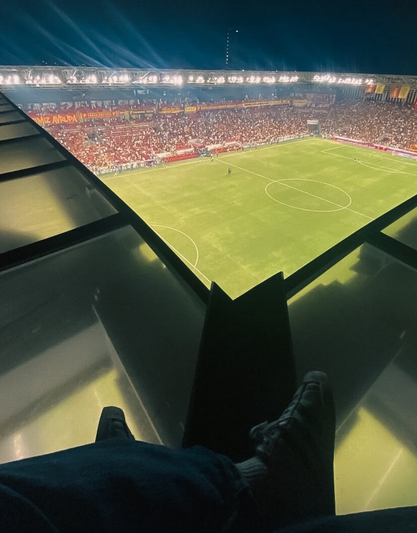 En güzel kombine yeri. 🤩

📍Göztepe Gürsel Aksel Stadyumu