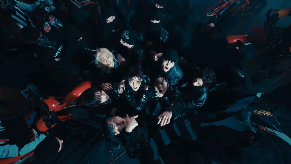 "Walkin On Water" M/V has now surpassed 11,500,000 (11.5M) views on YouTube!

▶️ youtu.be/ovHoY8UBIu8

<a href="/Stray_Kids/">Stray Kids</a> #StrayKids #스트레이키즈