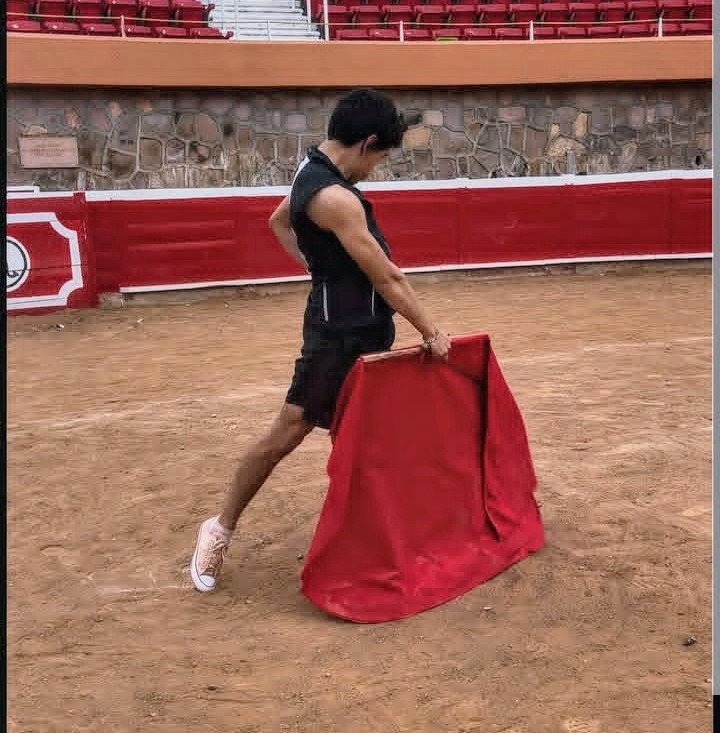 Después de 101 días del grave percance que sufrió en España, Cesar Pacheco, novillero de Zacatecas, volvió a entrenar.