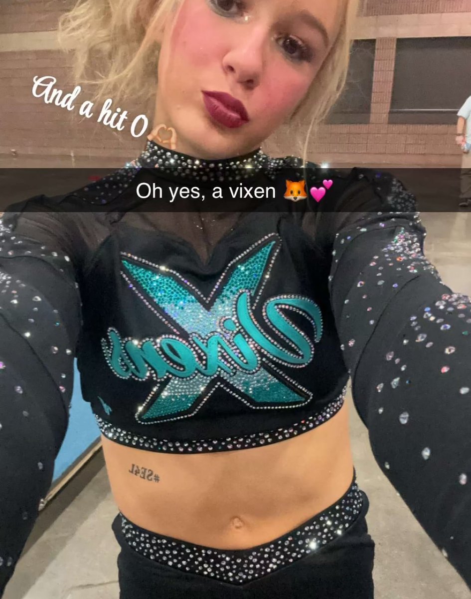 tealceaa's tweet photo. vixens🦊✨ https://t.co/ywfgNeoBWE