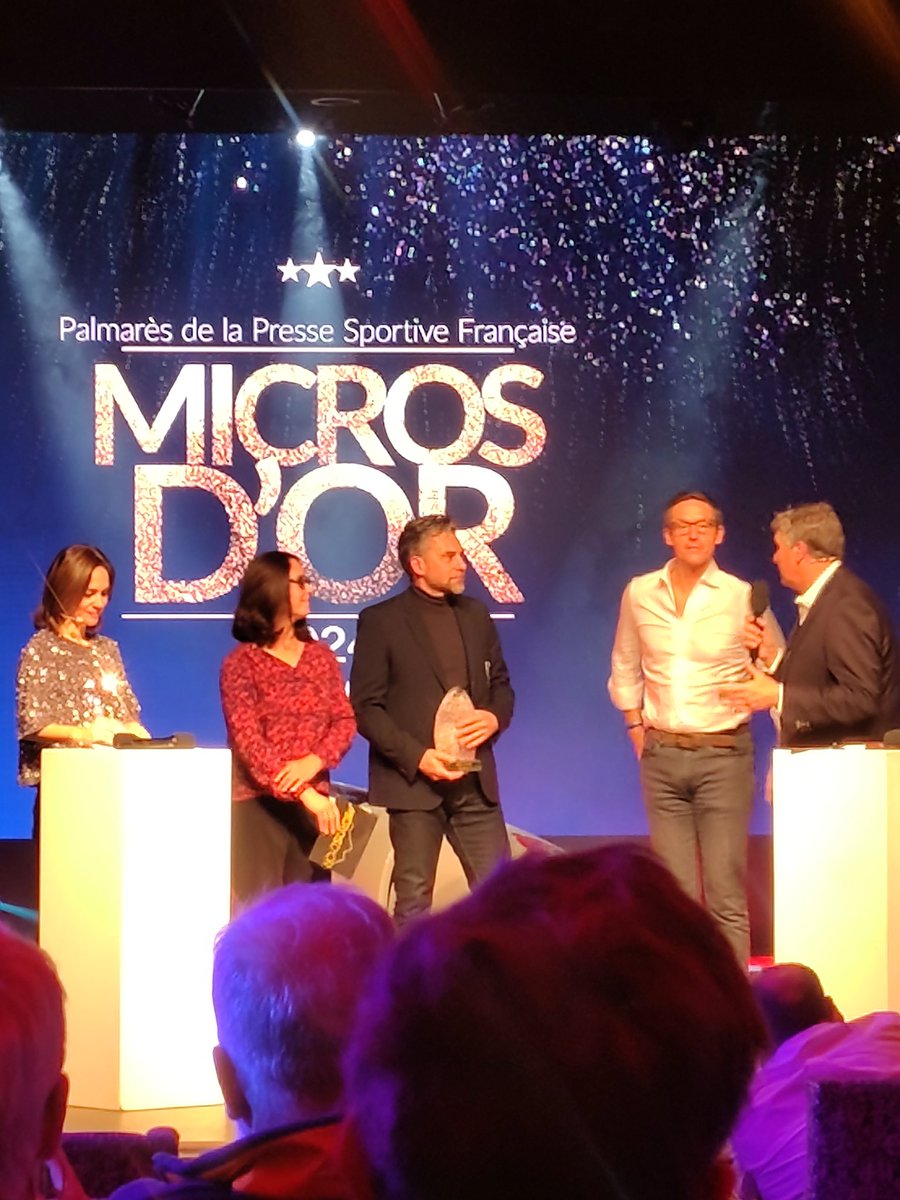 PhilippeCROIZON's tweet photo. Le prix spécial Paralympique est attribué à @sport_en_france Média 365. 🥇
@microsdor #microdor #clubmed #laplagne2100 @LaPlagne @ClubMedFR https://t.co/OdUBrwf7WM