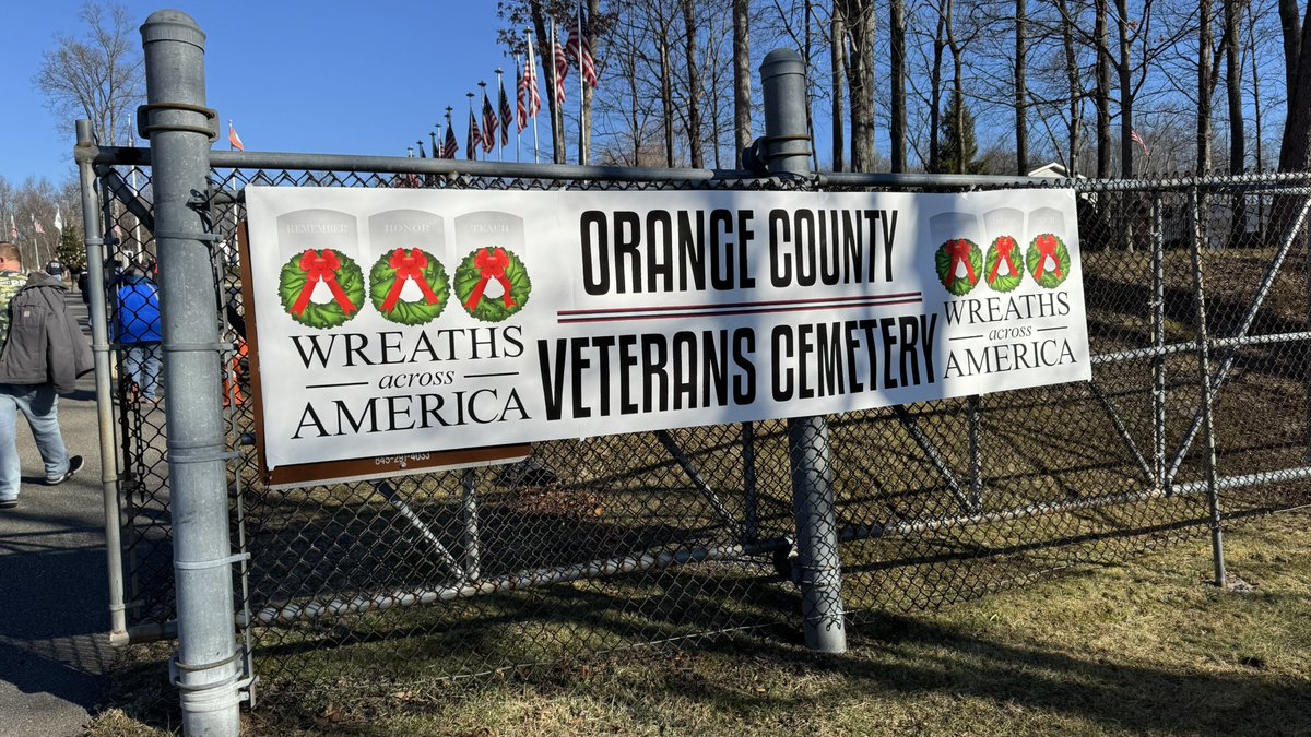 Steven Krut (@krutsteven) on Twitter photo D1251 is proud to support those who have served and those currently serving. Today we had the honor of assisting at the Wreaths Across America ceremony at the Veterans Memorial cemetery. Shoutout to my ASM Adam for leading the charge! <a href="/SimonMichail/">Simon Michail</a> <a href="/BellAnyae/">Anyae Bell</a> <a href="/Anthony_Battle1/">Anthony Battle</a> D1251 is proud to support those who have served and those currently serving. Today we had the honor of assisting at the Wreaths Across America ceremony at the Veterans Memorial cemetery. Shoutout to my ASM Adam for leading the charge! <a href="/SimonMichail/">Simon Michail</a> <a href="/BellAnyae/">Anyae Bell</a> <a href="/Anthony_Battle1/">Anthony Battle</a>