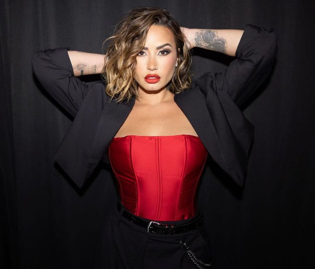 justcatchmedemi's tweet image. Hey Lovatics! As part of Demi’s Planet Play’s campaign, we are doing a giveaway where we are GIFTING Demi’s in game character in collaboration with @subwaysurfers!
Here’s how to enter:
1. Tag 5 LOVATIC mutuals
2. Reply with a screenshot of you following us
3. Reply with a…