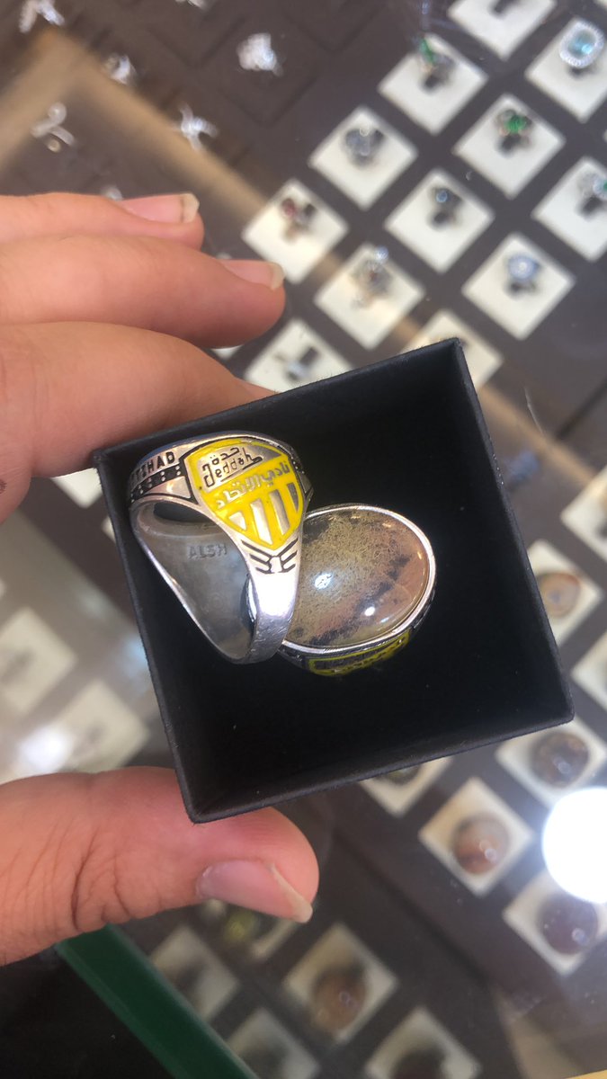 طبعاً يتوفر عند اخوكم ديكو 
خواتم الاتحاد فضه عقيقي اصلي 
ب150 ريال مع التوصيل

وتساب 00967717091295