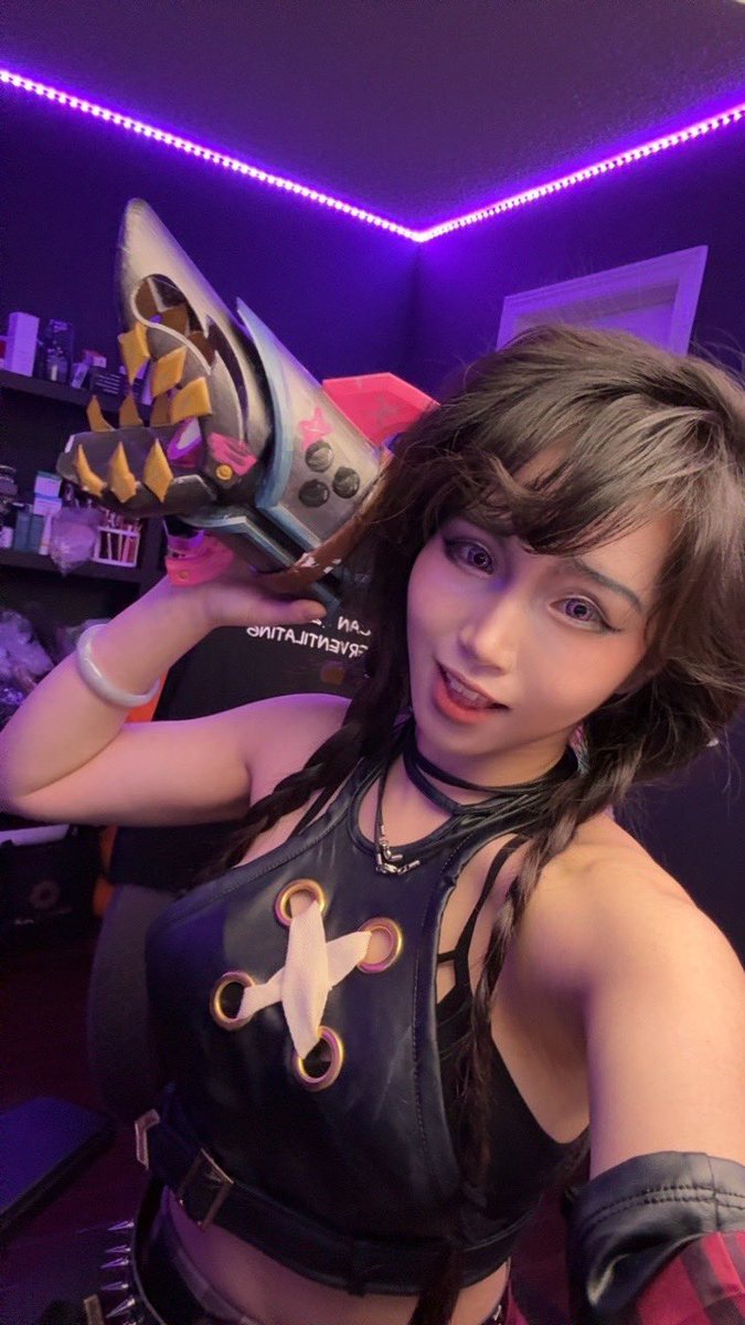 toxickbunny's tweet image. doing a short 2hr stream emo arcane jinx cosplay 

ask me about how i built fishbones lol

come say hi!!