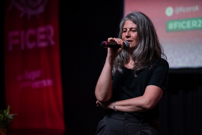 [FICER] La escritora Selva Almada presentó «El viento que arrasa», de Paula Hernández, en el FICER, que finaliza el domingo 15: «Es muy bueno que la comunidad apoye el festival».
 gpsaudiovisual.com/2024/12/14/la-… a través de <a href="/gpsaudiovisual/">GPS Audiovisual</a>