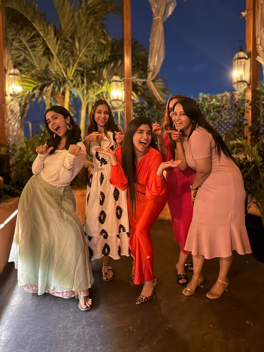 Saraswathi Menon (@sarasmenon) on Twitter photo Happy birthday <a href="/PragyaNagra/">Pragya Nagra</a> so happy to have started out with you and now to see you debut in three languages! Couldn’t be more more , onwards and upwards 😇
#HBDPragyaNagra Happy birthday <a href="/PragyaNagra/">Pragya Nagra</a> so happy to have started out with you and now to see you debut in three languages! Couldn’t be more more , onwards and upwards 😇
#HBDPragyaNagra