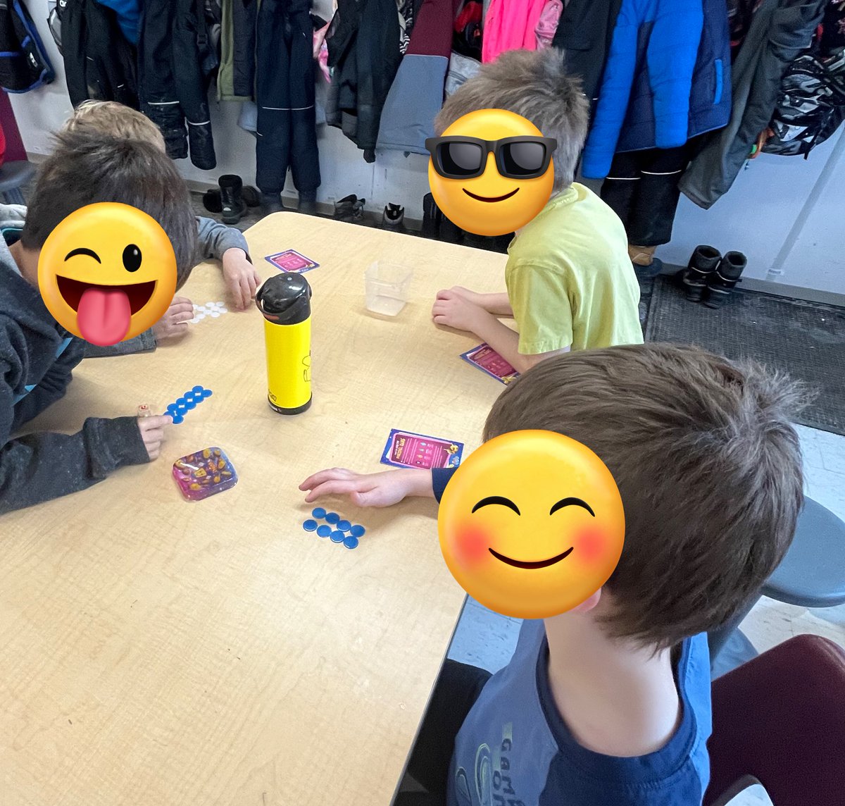 Rebecca Alves tweet media