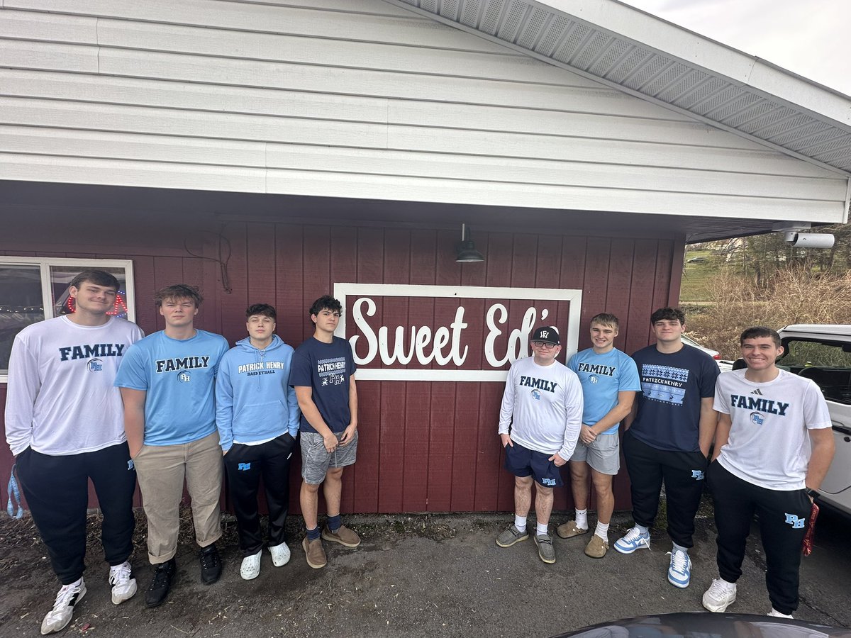Come see us at Sweet Ed’s now until 8pm!!! #Family
