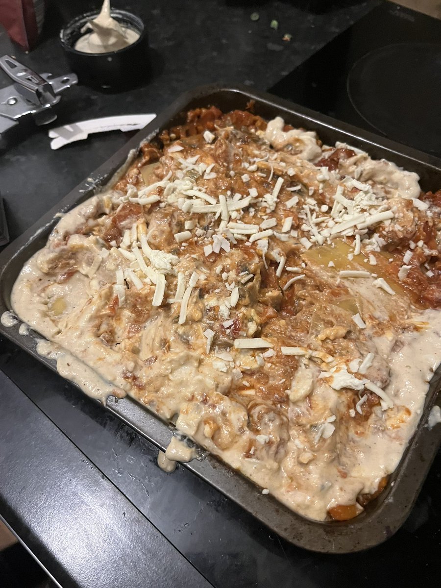lukes_treets's tweet photo. did it whilst cookin this beast lazzenya 🤣🤣 £100 or 10 for £500 https://t.co/mOperLWVeI