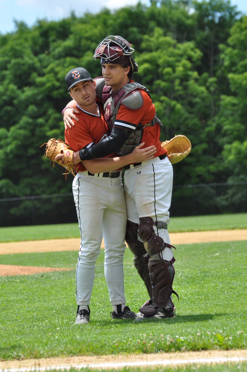 Hug me brotha!

<a href="/ccalamari4/">Chris Calamari</a> <a href="/MikeCalamari12/">Michael Calamari</a> 

#GoBears