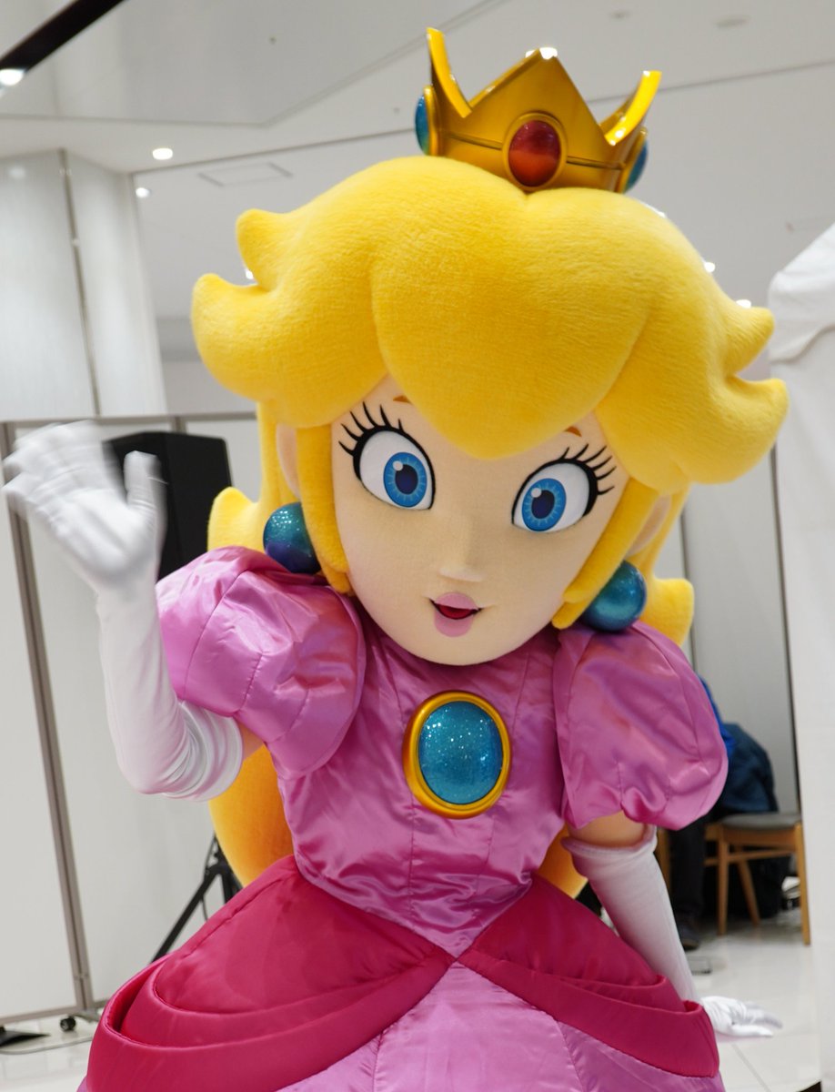 動きのひとつひとつが、お姫様👸 #イオンモール座間 #スーパーマリオ