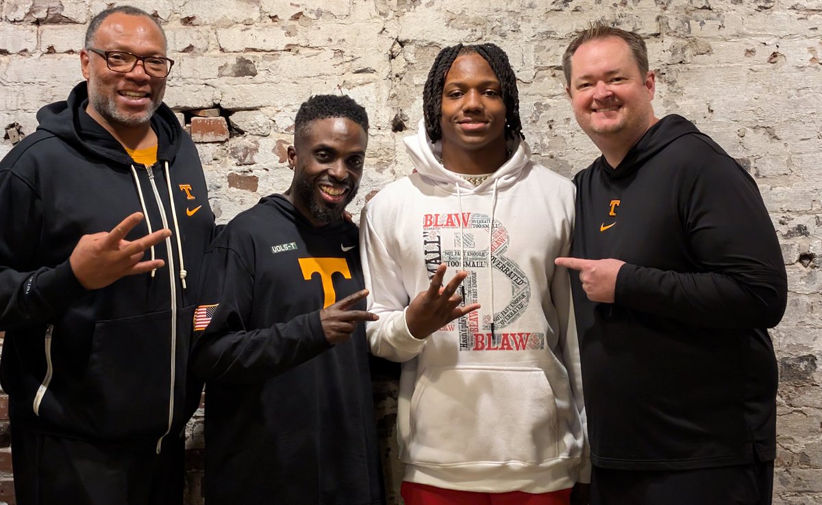 Braylon Outlaw (@b__law5) on Twitter photo Had a blast with <a href="/coachjoshheupel/">Josh Heupel</a> <a href="/WilliamInge1/">Coach William Inge</a> <a href="/CoachTimBanks/">Tim Banks</a> in Knoxville this weekend‼️ #GBO <a href="/Madhousefit/">Madhouse Training</a> #WeBuiltDifferent <a href="/CoachForrestL/">Forrest</a> <a href="/GrangerShook/">Coach Shook</a> <a href="/graylin30/">Graylin Hodge</a> <a href="/BHoward_11/">Brandon Howard</a> <a href="/SWiltfong_/">Steve Wiltfong</a> <a href="/ChadSimmons_/">ChadSimmons</a> <a href="/Vol_Football/">Tennessee Football</a> <a href="/HallTechSports1/">Hall-Tech Sports</a> <a href="/pikeroadFB/">Pike Road Football</a> Had a blast with <a href="/coachjoshheupel/">Josh Heupel</a> <a href="/WilliamInge1/">Coach William Inge</a> <a href="/CoachTimBanks/">Tim Banks</a> in Knoxville this weekend‼️ #GBO <a href="/Madhousefit/">Madhouse Training</a> #WeBuiltDifferent <a href="/CoachForrestL/">Forrest</a> <a href="/GrangerShook/">Coach Shook</a> <a href="/graylin30/">Graylin Hodge</a> <a href="/BHoward_11/">Brandon Howard</a> <a href="/SWiltfong_/">Steve Wiltfong</a> <a href="/ChadSimmons_/">ChadSimmons</a> <a href="/Vol_Football/">Tennessee Football</a> <a href="/HallTechSports1/">Hall-Tech Sports</a> <a href="/pikeroadFB/">Pike Road Football</a>