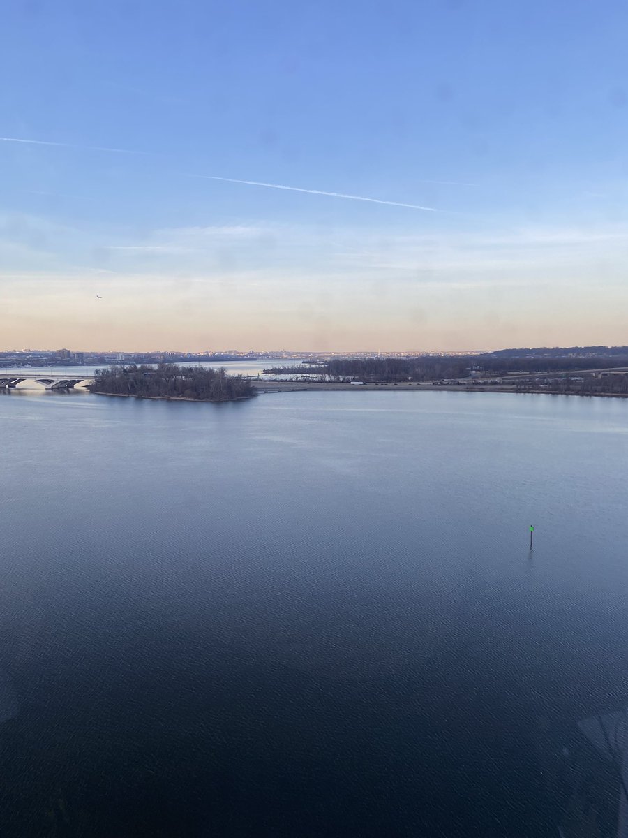 ThomasE_Kearney's tweet photo. I’m in @NationalHarbor for the tree lighting and fireworks display but while I wait, I’m having #WheelFun posting this from the top of @CapitalWheel, which provides views of Washington, DC, Alexandria, Arlington, and National Harbor https://t.co/s1NGGQHMPI