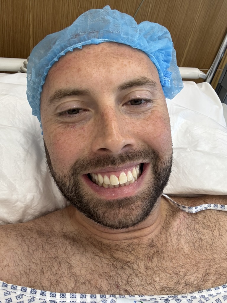 dansemperepico's tweet photo. Got a tonsillectomy today. 

It was my first surgical experience in Dubai (doctor found something unexpected in my tonsils)

👇🏼 https://t.co/tsw0sC9jDw