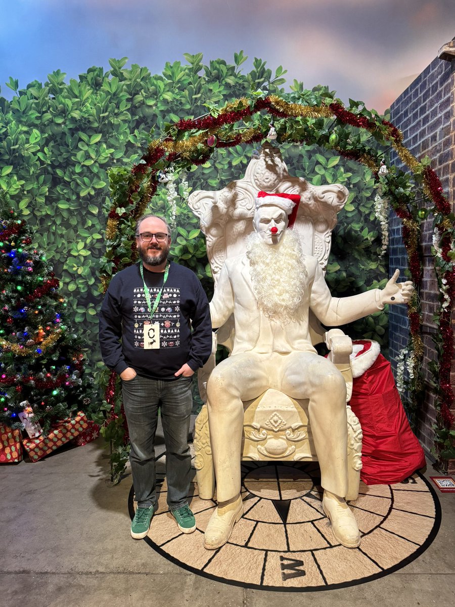 ChrisHewitt's tweet image. Had a wonderful night at #TaskmasterLive. Was very nearly crowned champion, only to make an absolute casserole of myself in the final task. Very cleverly thought out, which is no surprise. Must become famous/funny in order to get on the real thing. That’s a near-impossible task.