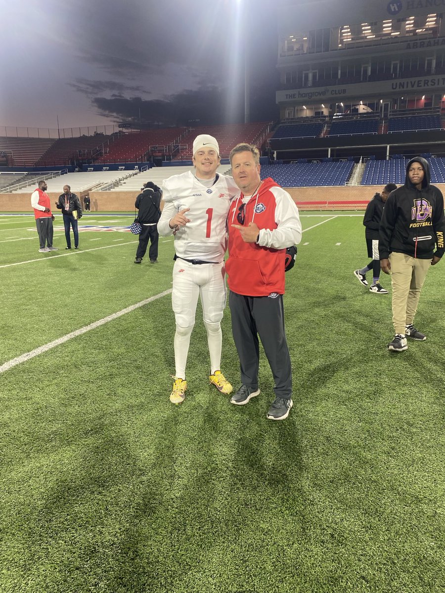 Coach Justin Jones tweet media