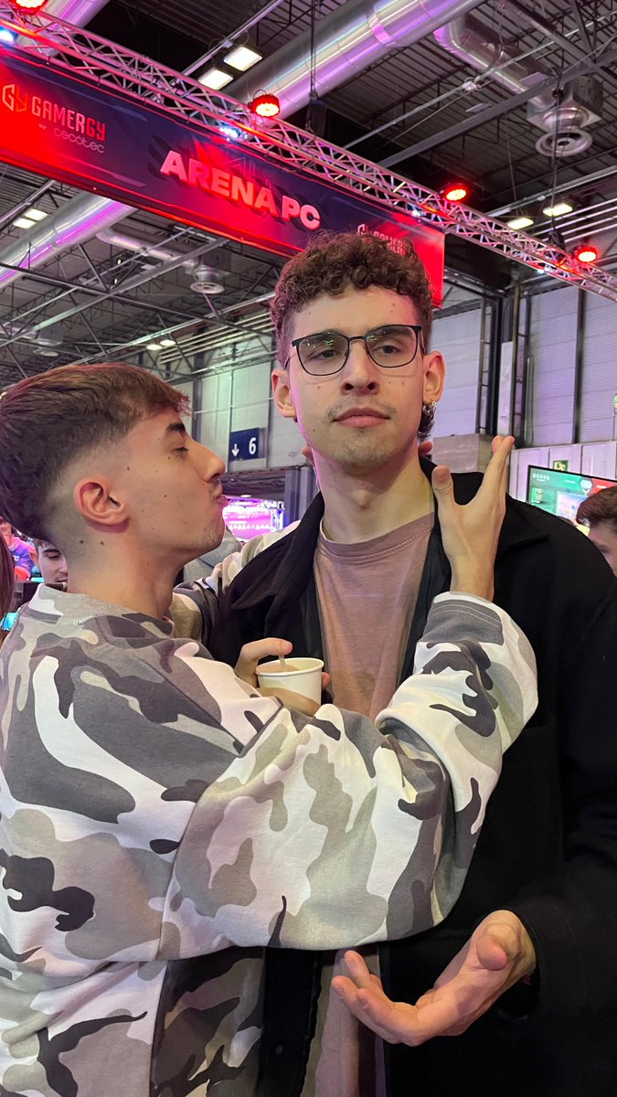 una que me bese como yo fui a besar a pachuru