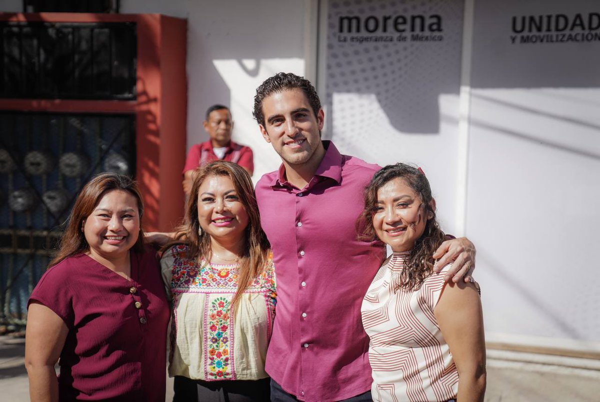 GinoSeguraV's tweet image. MORENA está haciendo historia en Quintana Roo 🤝 Hoy pude convivir con compañeras y compañeros #Transformadores de nuestro Movimiento en Tulum: pasamos un gran momento y refrendamos nuestro compromiso con la Cuarta Transformación.

#SomosMillones 🙌