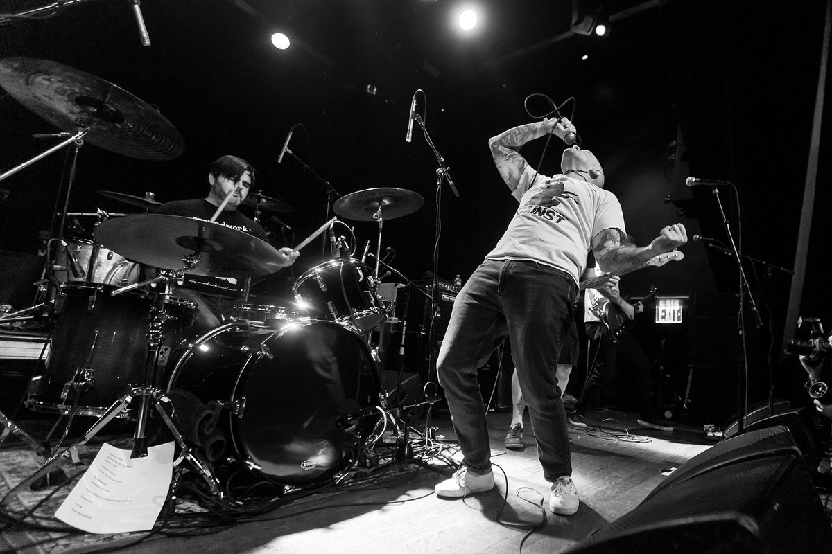 The Blood Brothers and Saetia at Irving Plaza was pure chaos brooklynvegan.com/the-blood-brot…