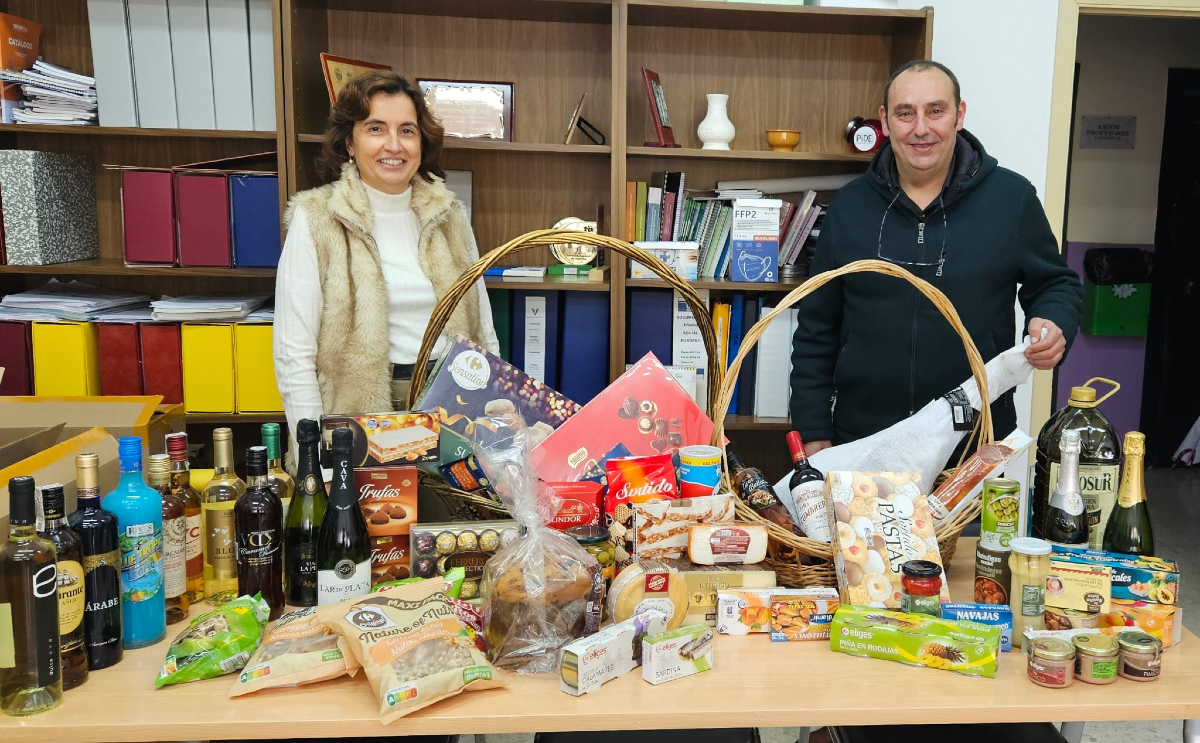 Nuestra cesta de Navidad se la ha llevado Fernando Santiago. Valorada en 500€. ¡Enhorabuena!