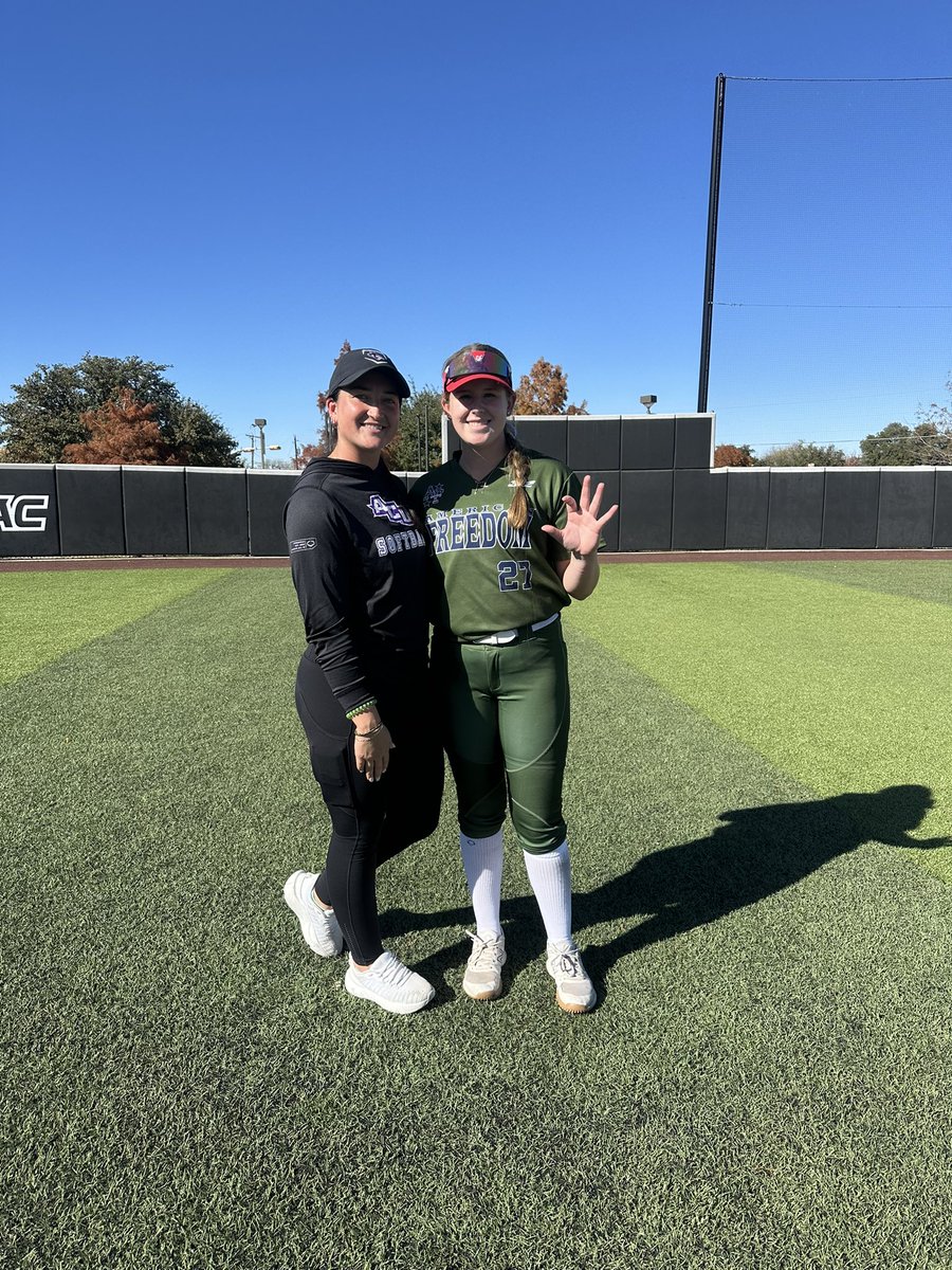 Mackenzie Spies tweet media