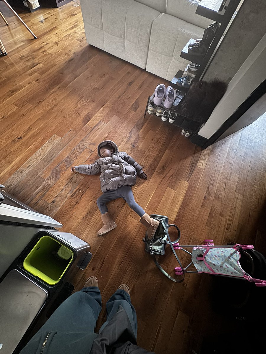 1800HOTMOM's tweet image. hot chocolate put my girl in a coma