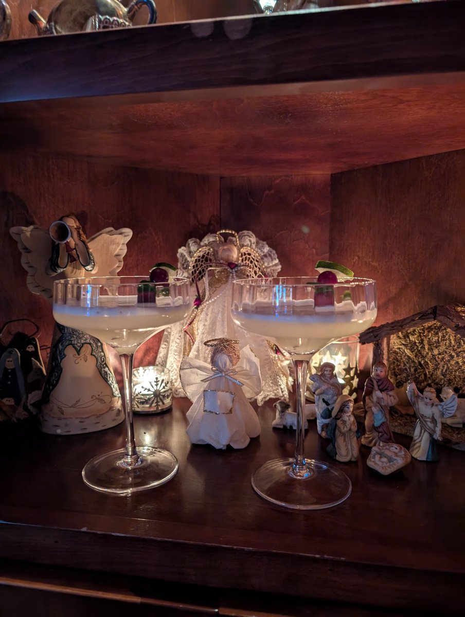 A classic cocktail to drink to the Songs of Leonard Cohen: the White Lady

#CocktailCalendar2024