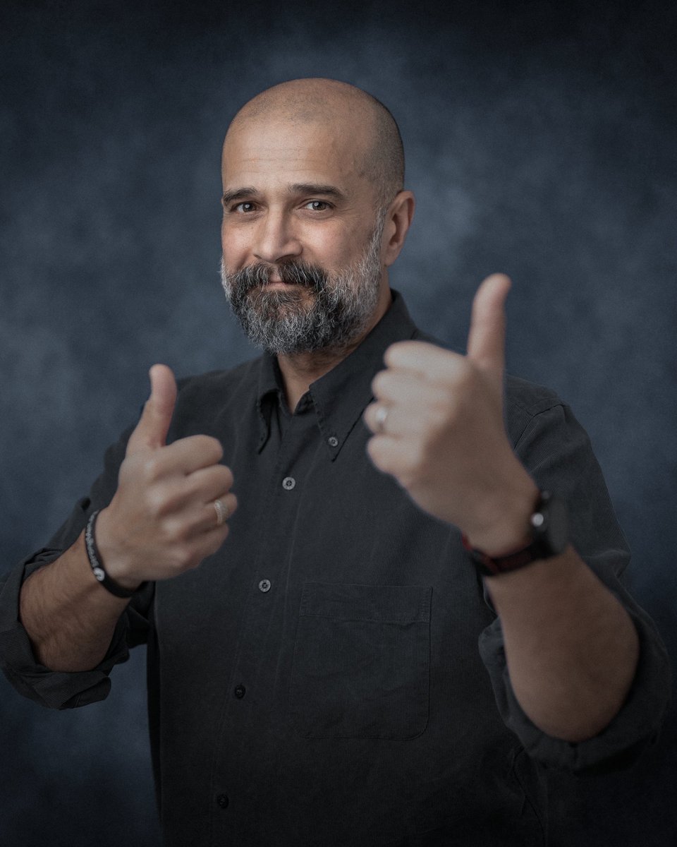 🎉🥳 Happy New Year 2025 🎉🥳

I hope you all had a great night! 
🍻🍾🍸🍺🥂🥃🍹😏

And I wish you all an even better year! 💯

#HappyNewYear #MHHSBD #CommercialPhotography