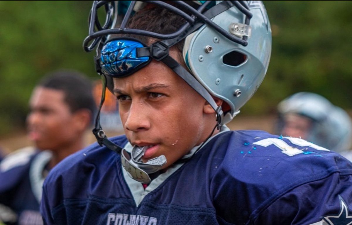 feliciaramadan1's tweet photo. Just wanted to wish our son @moosh804 a very Happy Birthday. #BocaRatonBowlBound #LetsGoDukes๐๐๐ https://t.co/3pmpdkfbu2