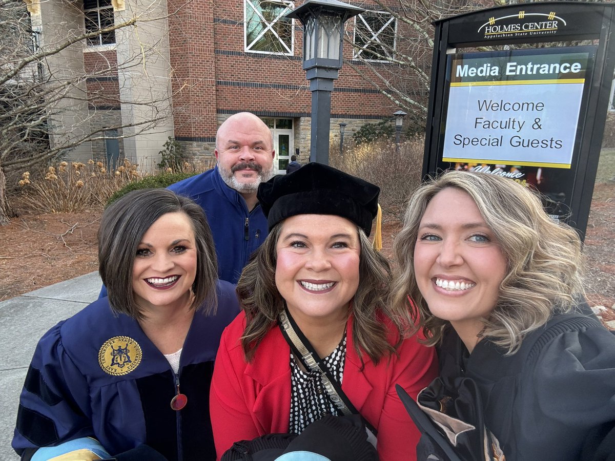 Emma Hatfield Sidden tweet media