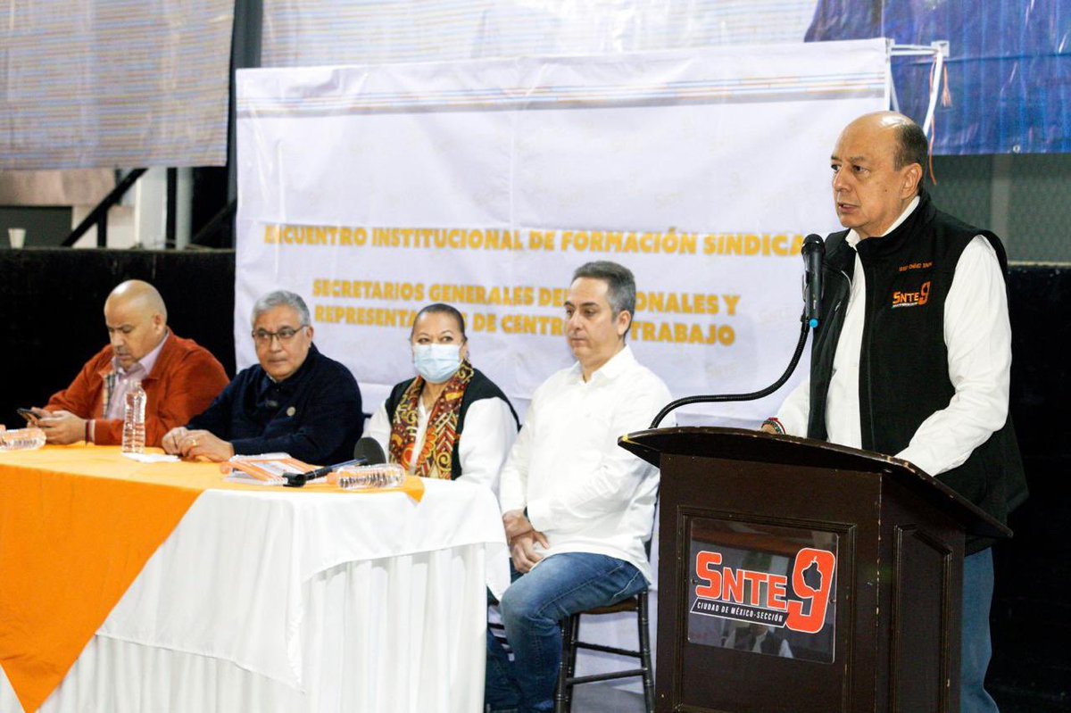 ARTURO VELAZCO R. tweet media