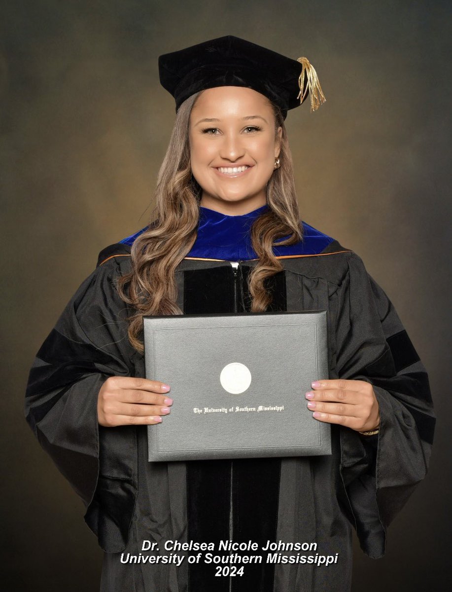 chelsssssss_1's tweet photo. D•O•C•T•O•R of Philosophy: 

A PhD is the highest academic degree, awarded for original research and contribution to a specific field of study.

🎓✨👩🏽‍🎓 https://t.co/q5STnB9kM6