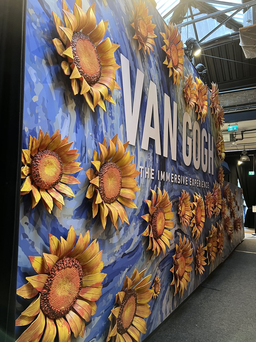 KunalJogia's tweet photo. @LarchwoodPS Niam had a lovely afternoon at Van Gogh immersive experience today! https://t.co/8cICoJEcqn