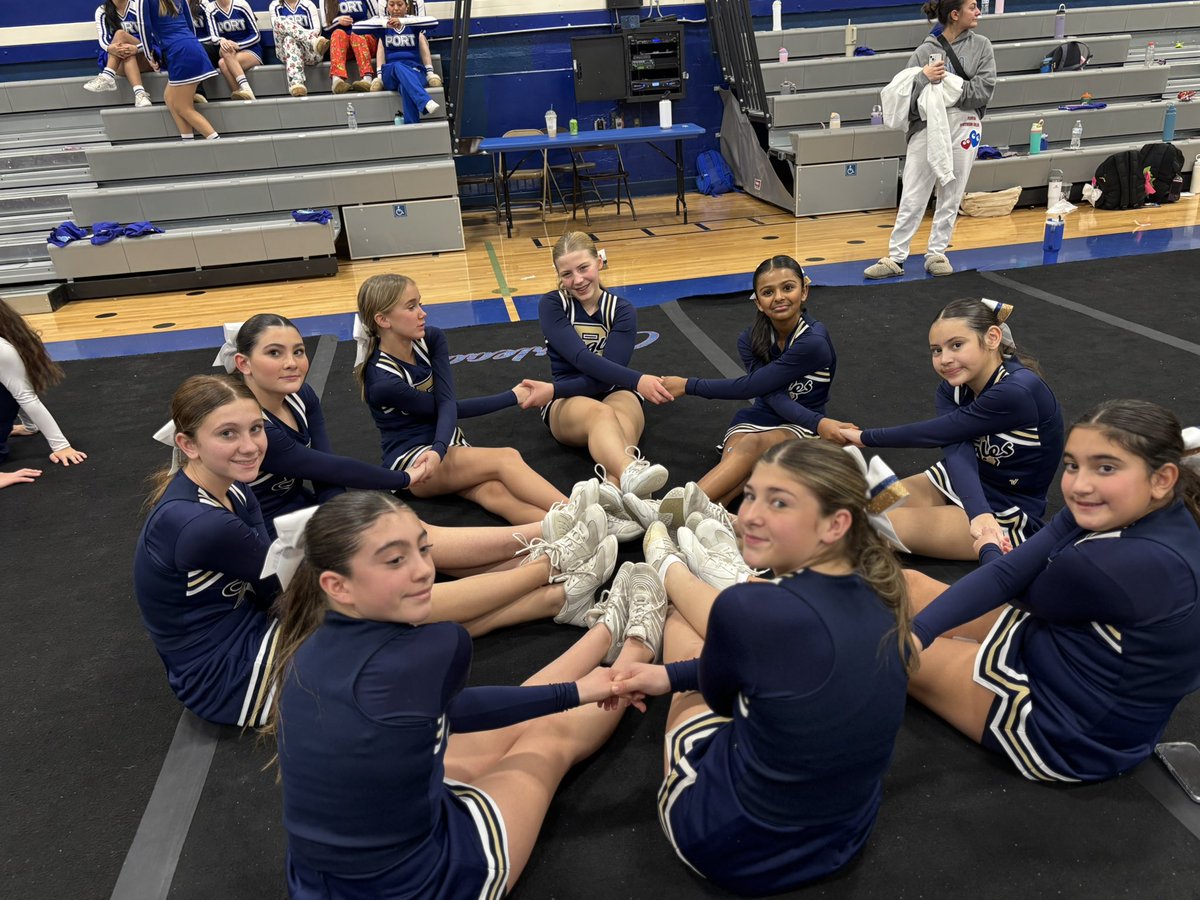 Ms. Bulla✨ tweet media