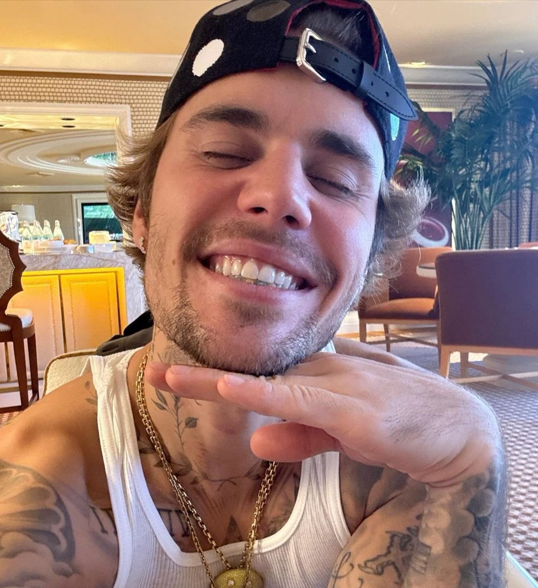 batpwkidrauhls's tweet photo. my favorite person forever 🤍 https://t.co/Jwu9QS7Gv1