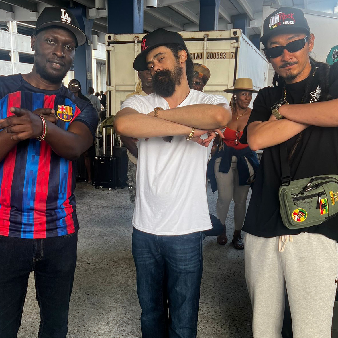 JahOGAworks's tweet image. Champion of Championsにはなれなかったけど、観た人みんなにはおめでとうと言われたSOUND CLASH!
応援してくれたみんなありがとう！！

この日のMatterhornは完全にMentally ILL

JR GONGに最後呼び出されるなんて自分でも想像を超えた世界に来てしまった。

次の目標が見えた。まだまだ続きます！